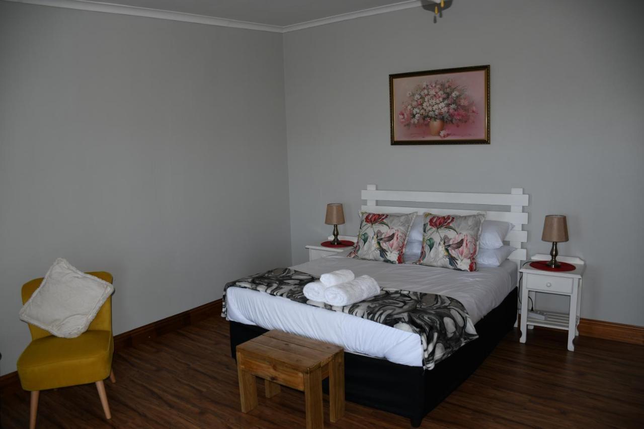 Friendz Guesthouse Knysna Exterior photo
