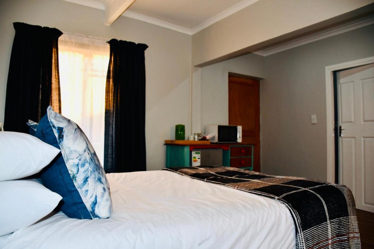 Friendz Guesthouse Knysna Exterior photo
