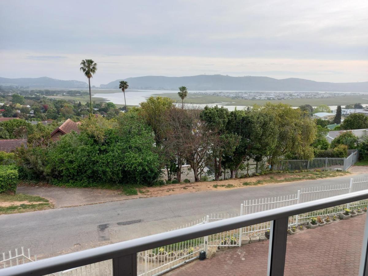 Friendz Guesthouse Knysna Exterior photo