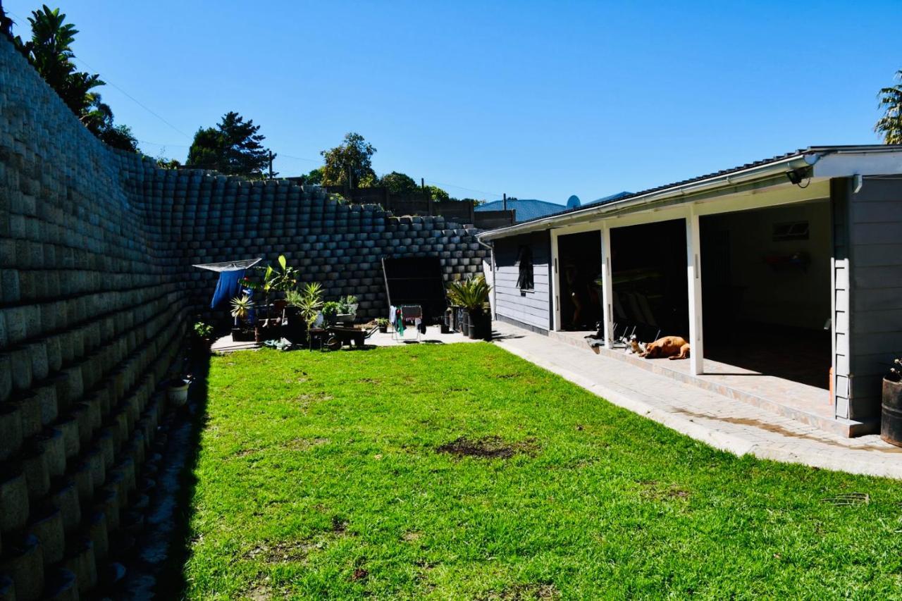Friendz Guesthouse Knysna Exterior photo